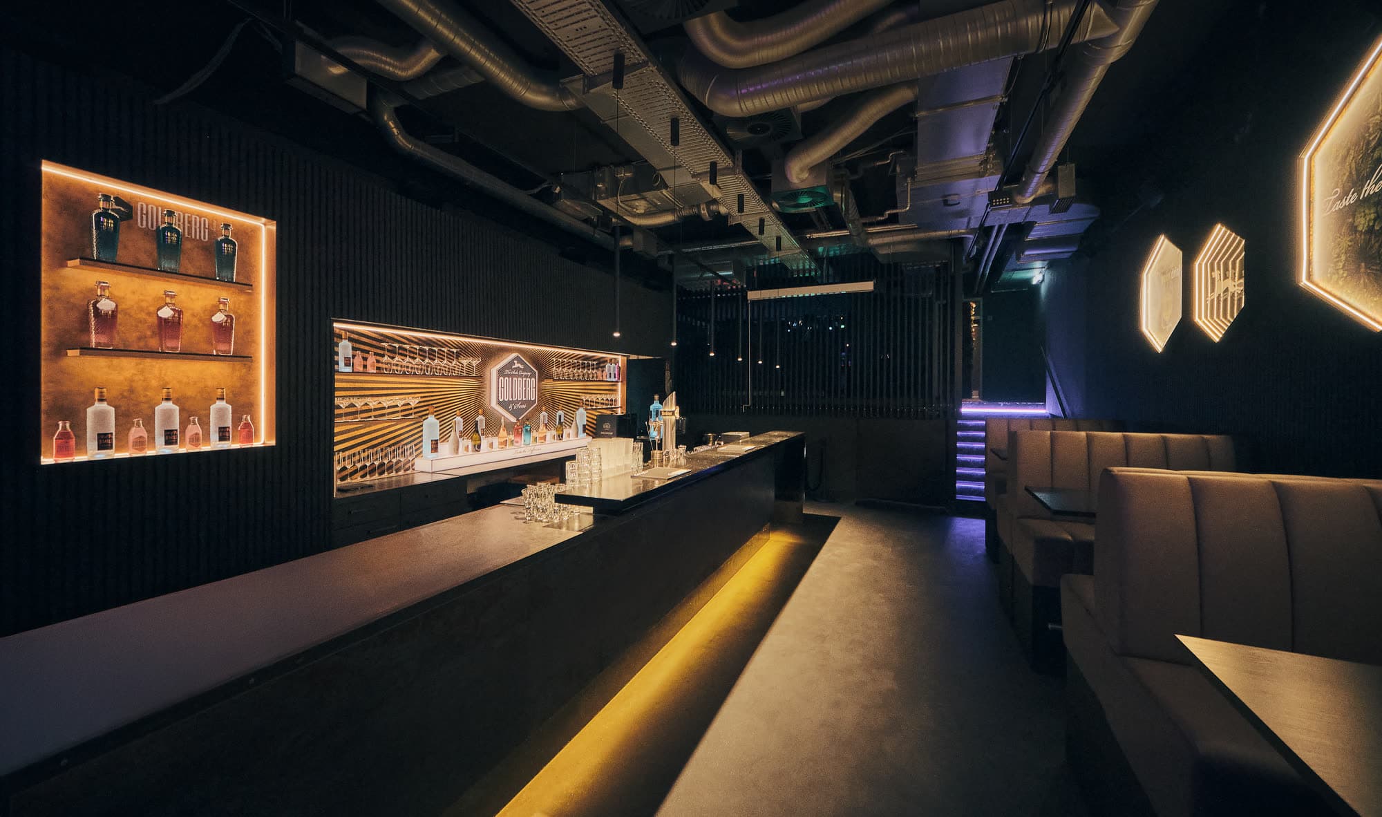 Bar & Lounge im VYBE Bar & Club